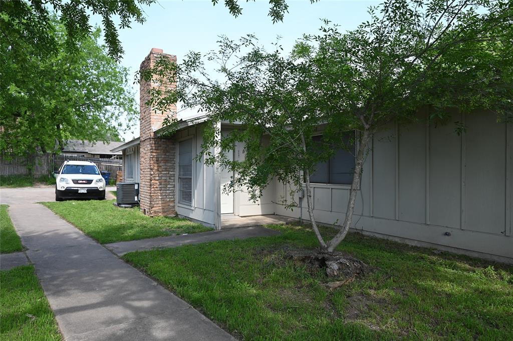 Primary Photo - 208 W William Cannon Dr