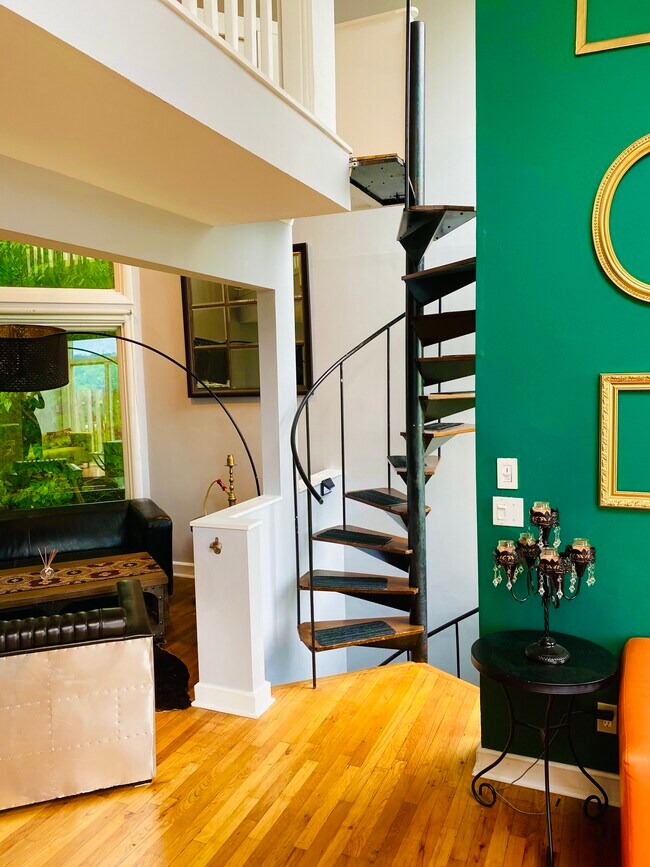 Spiraled stairs case - 2311 Maryland Ave