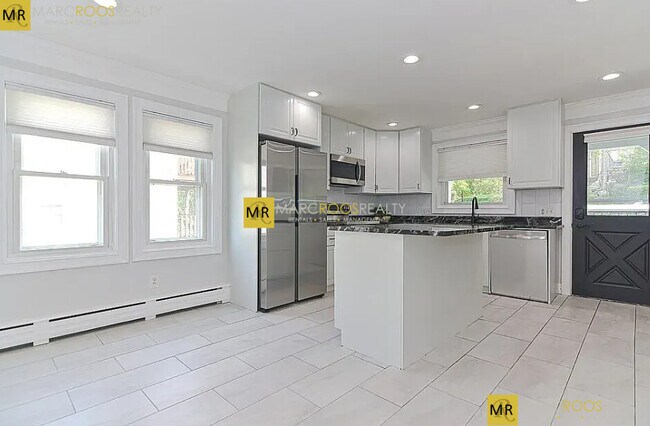 Foto del edificio - 239 Trenton St