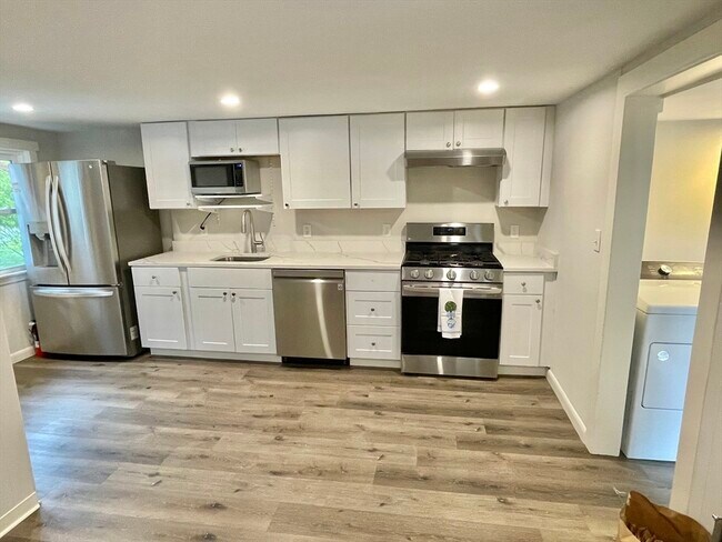 Foto del edificio - 206 Concord St