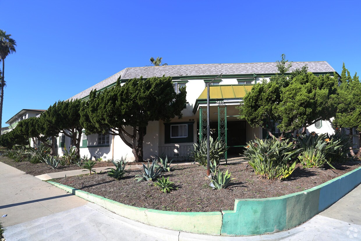 Foto del edificio - 3865 Nicolet Ave
