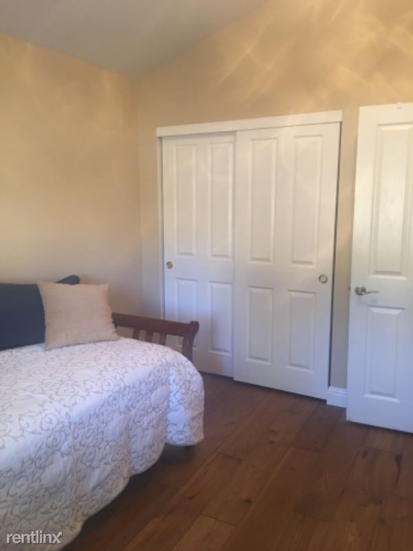 Foto del edificio - 1 br, 1 bath House - 136 Mcnear Cir
