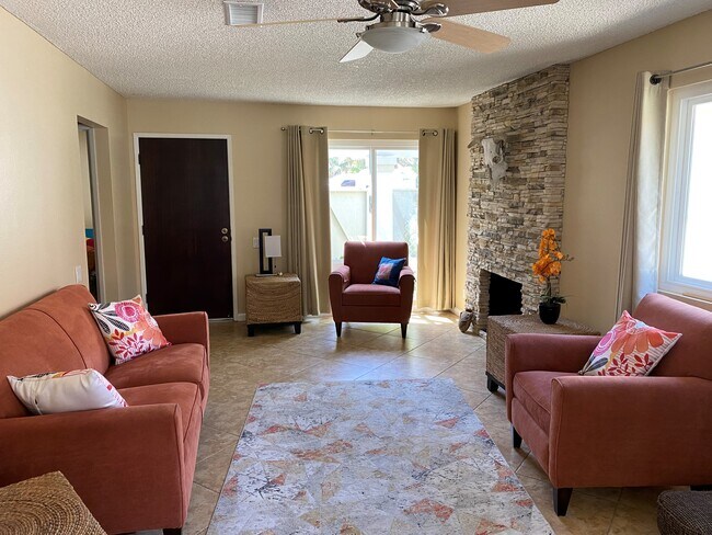 Living Room - 6454 Camino Del Parque
