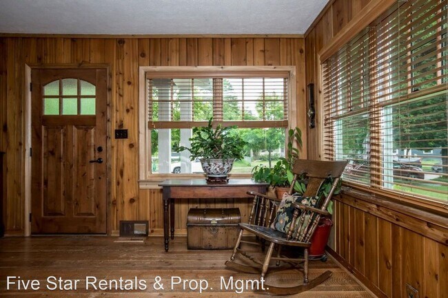 Building Photo - 3 br, 2 bath House - 239 Columbia Ave
