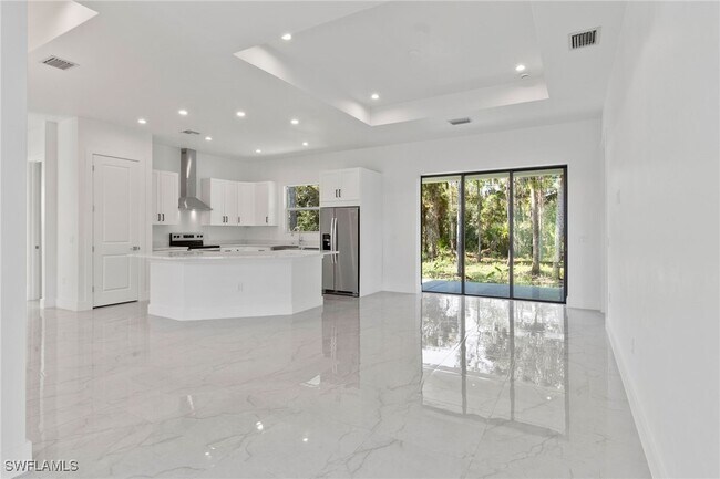 Foto del edificio - 1081 Desoto Blvd S