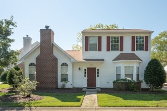 Building Photo - 850 Worcester Way