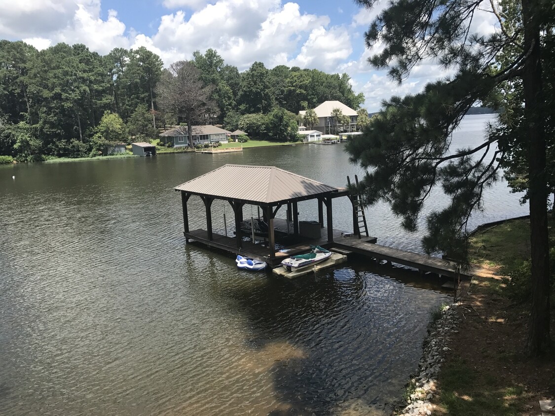 Foto principal - 1 Bedroom/Bath on Lake Jordan!!!