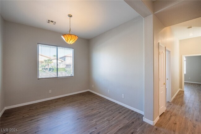 Building Photo - 2721 Thomasville Ave