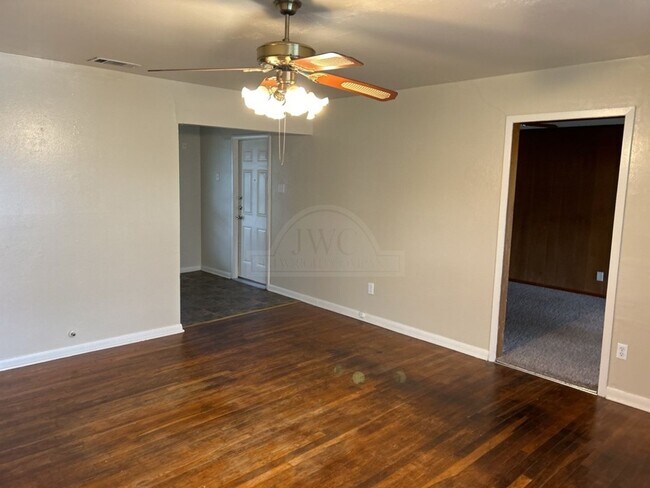 Foto del edificio - 408 Allen St