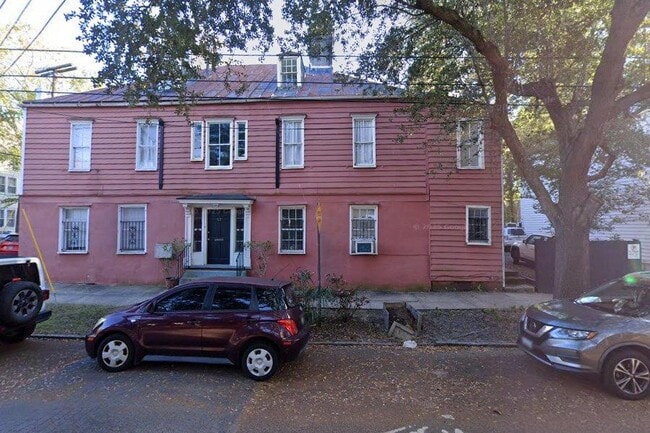 Building Photo - 57 Radcliffe St