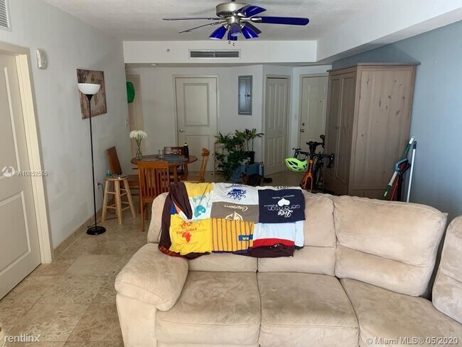 Building Photo - 2 br, 2 bath  - The Sail Condo