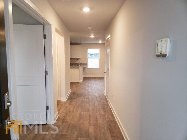 Building Photo - 421 Sweetwood Ct