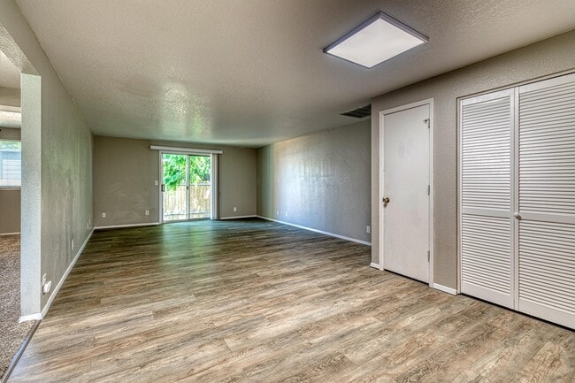 Building Photo - 2776 Reno Way