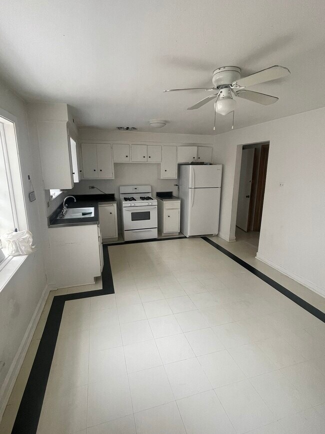 Foto del edificio - 7228 S Phillips Ave