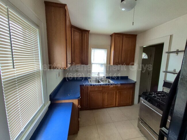 Foto del edificio - 1801 N Thomas Ave