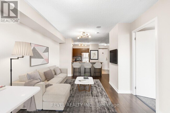 Photo du bâtiment - 812 Lansdowne Ave