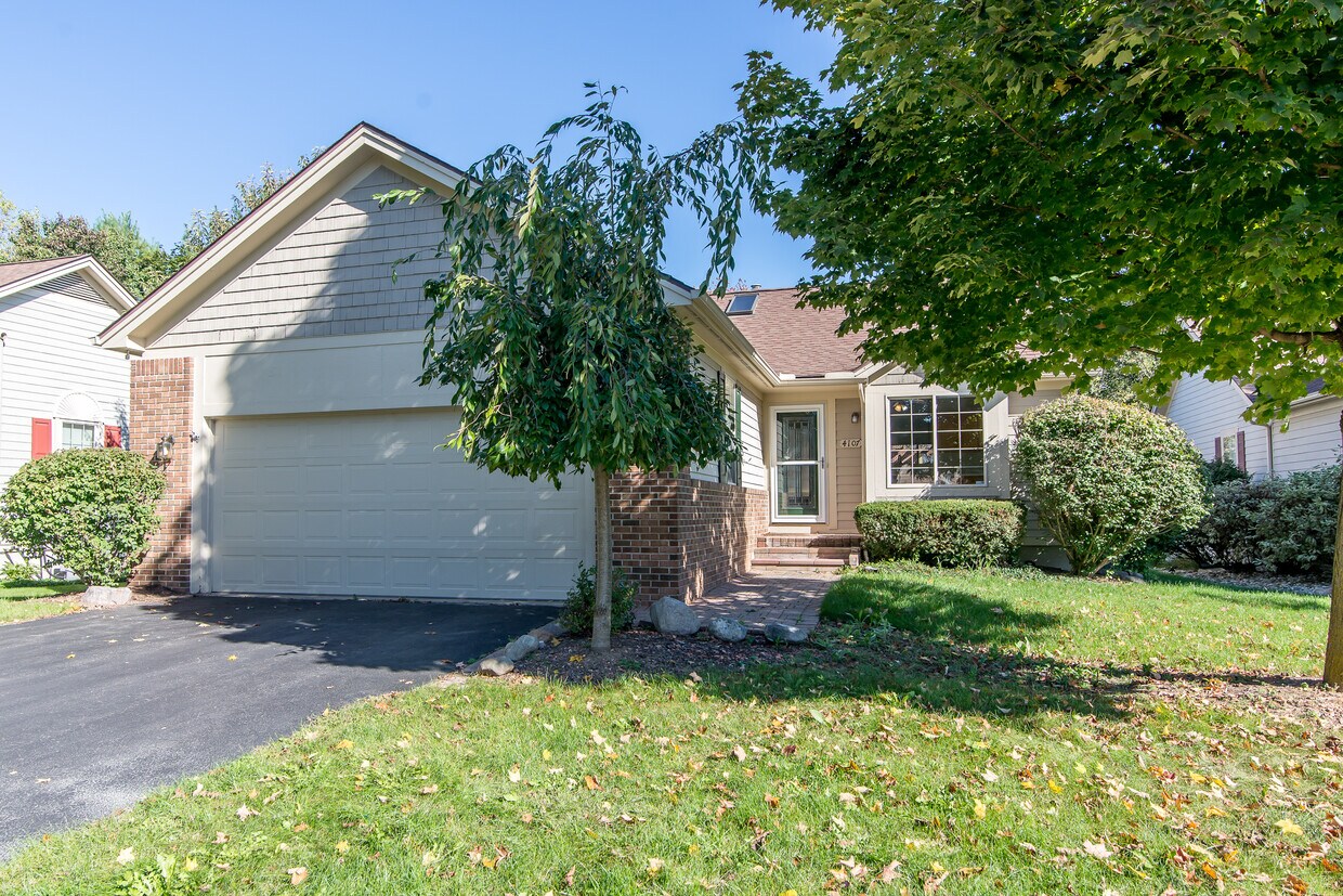 Primary Photo - 4107 Boulder Pond Dr