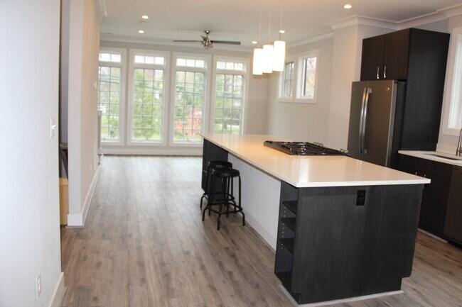 Foto del edificio - 904 N Buchanan Ct