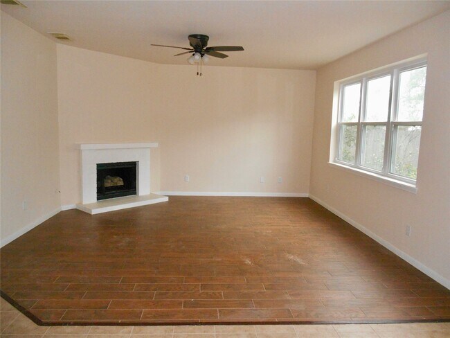 Building Photo - 6203 Faulkner Ridge Dr