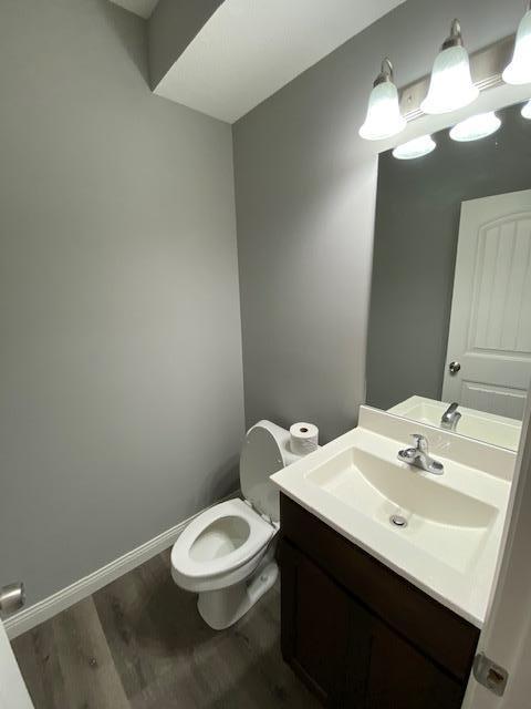 Building Photo - 460 E Cedar Ct
