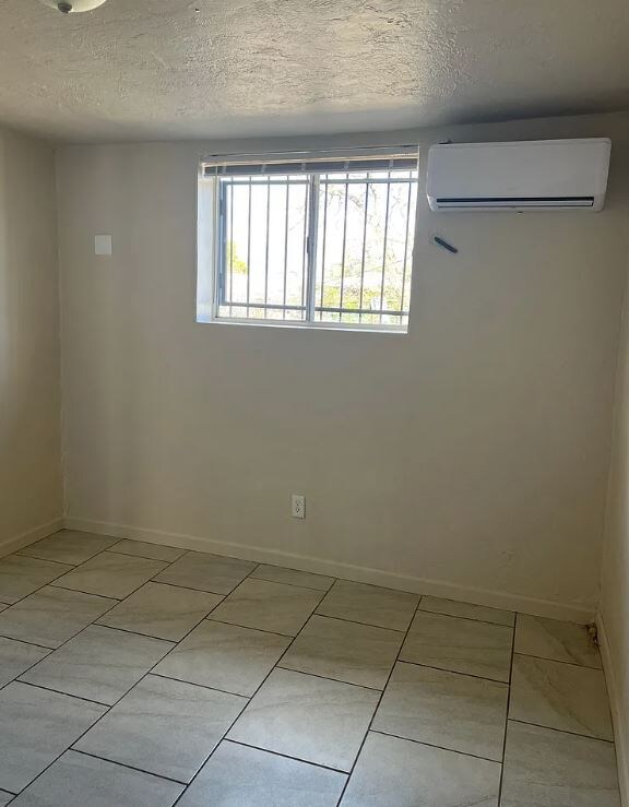 Foto del edificio - 365 W 33rd St