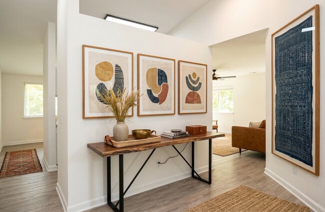 Building Photo - Crescent Oaks