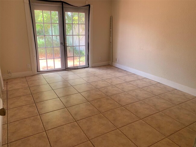 Foto del edificio - 907 SW 78th Ave