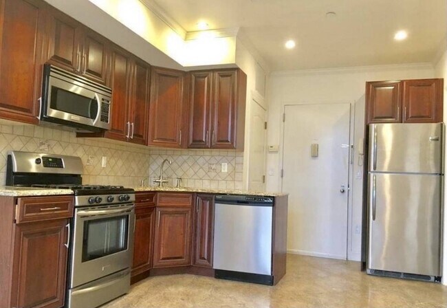 Foto del edificio - 25-69 38th St
