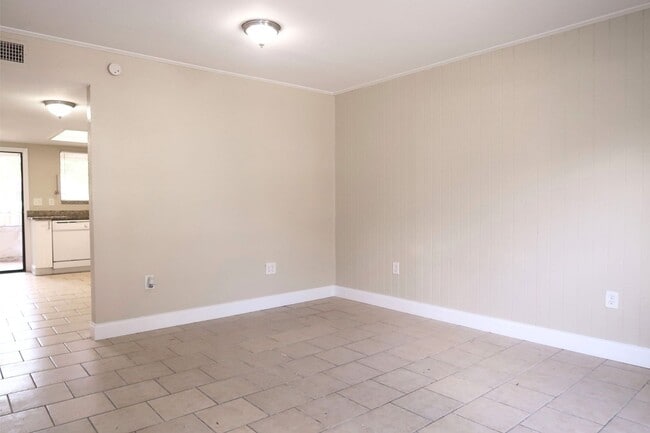 Building Photo - 1424 Ridge Lake Ct
