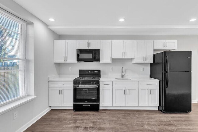 Building Photo - 1622 Darley Ave