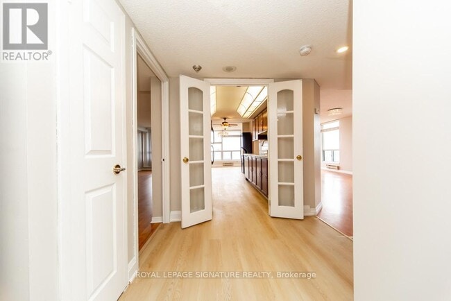 Building Photo - 4727 Sheppard Ave E