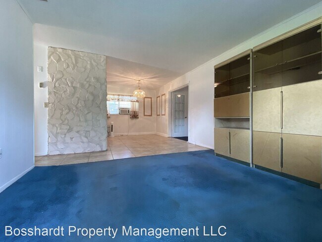 Building Photo - 3 br, 1 bath House - 2200 SW 5th Place