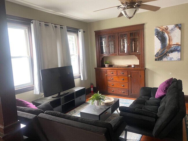 Foto del edificio - 19 Fifth Ave, Worcester MA 01607 - Unit 1