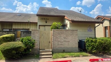 Building Photo - 12634 Newbrook Dr