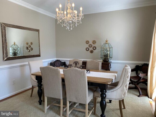 Foto del edificio - 15112 Windy Hollow Cir
