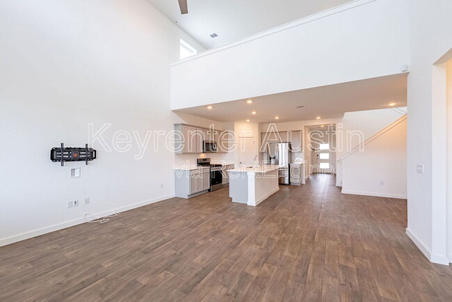 Building Photo - 2901 Louris Ln