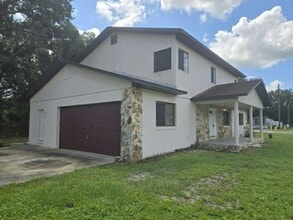 Building Photo - 160 Ave F S