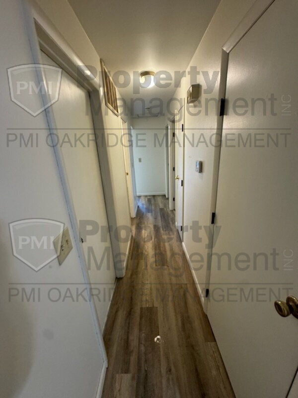 Foto del edificio - Single Level  2 Bed Apartment with Garage