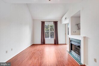 Building Photo - 1645 International Dr