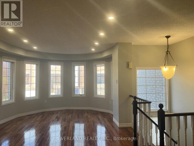 Photo du bâtiment - 15 Orchid Rd