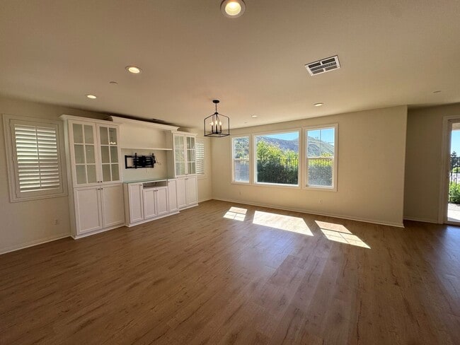 Building Photo - 4 Bed + 3 Bath Solana Heights Home with Ocean & Island Views