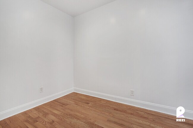 Building Photo - 152 Sherman Ave