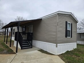 Building Photo - 1325 Wenlon Dr