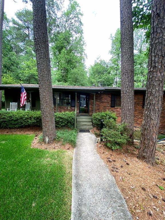 Building Photo - 2000 Fairway Cir NE
