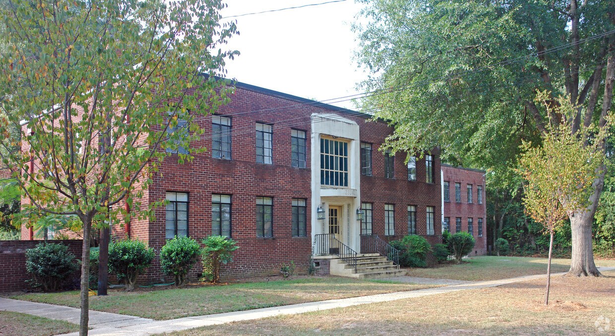 Building Photo - 2318-2324 Lee St