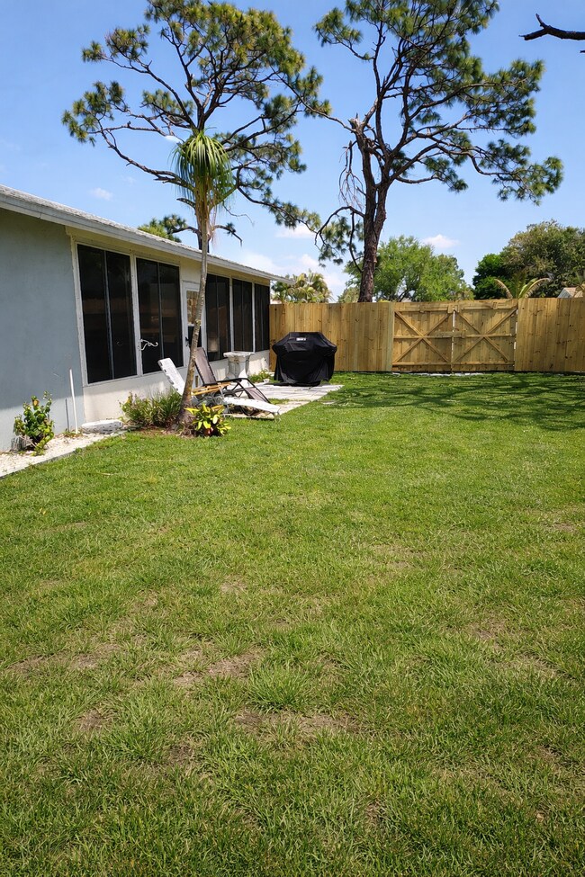 Foto del edificio - 2049 Arkansas Ave