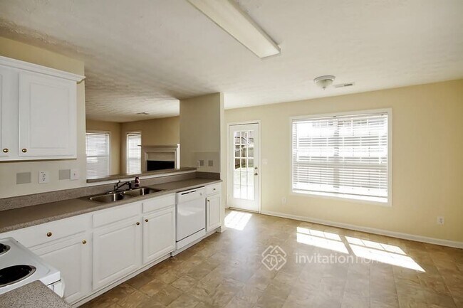 Building Photo - 860 Lewis Ridge Cir