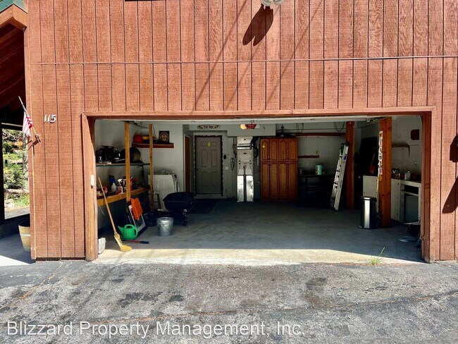 Foto del edificio - 3 br, 2.5 bath House - 115 Tamarack St