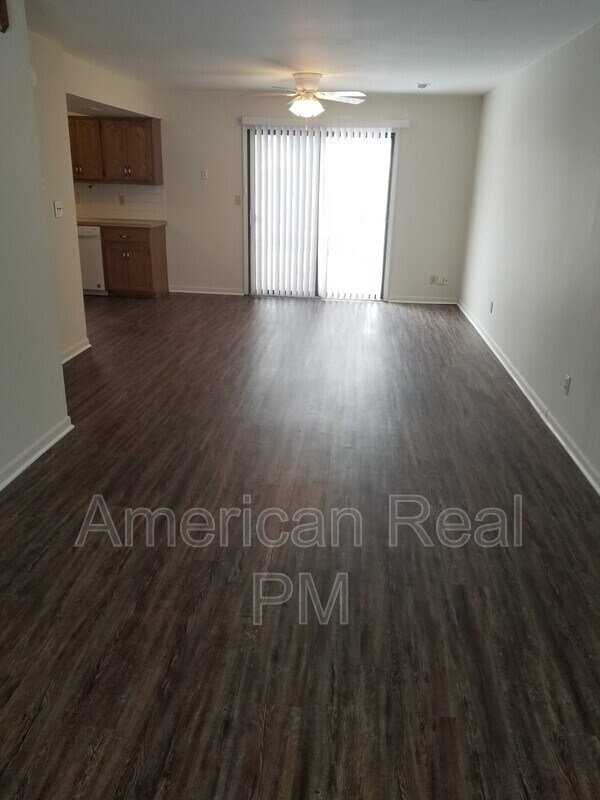 Building Photo - 827 Elizabeth Ct