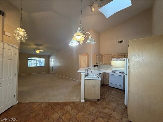 Building Photo - 3320 S Fort Apache Rd